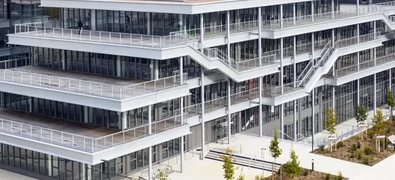 Emlyon Business School