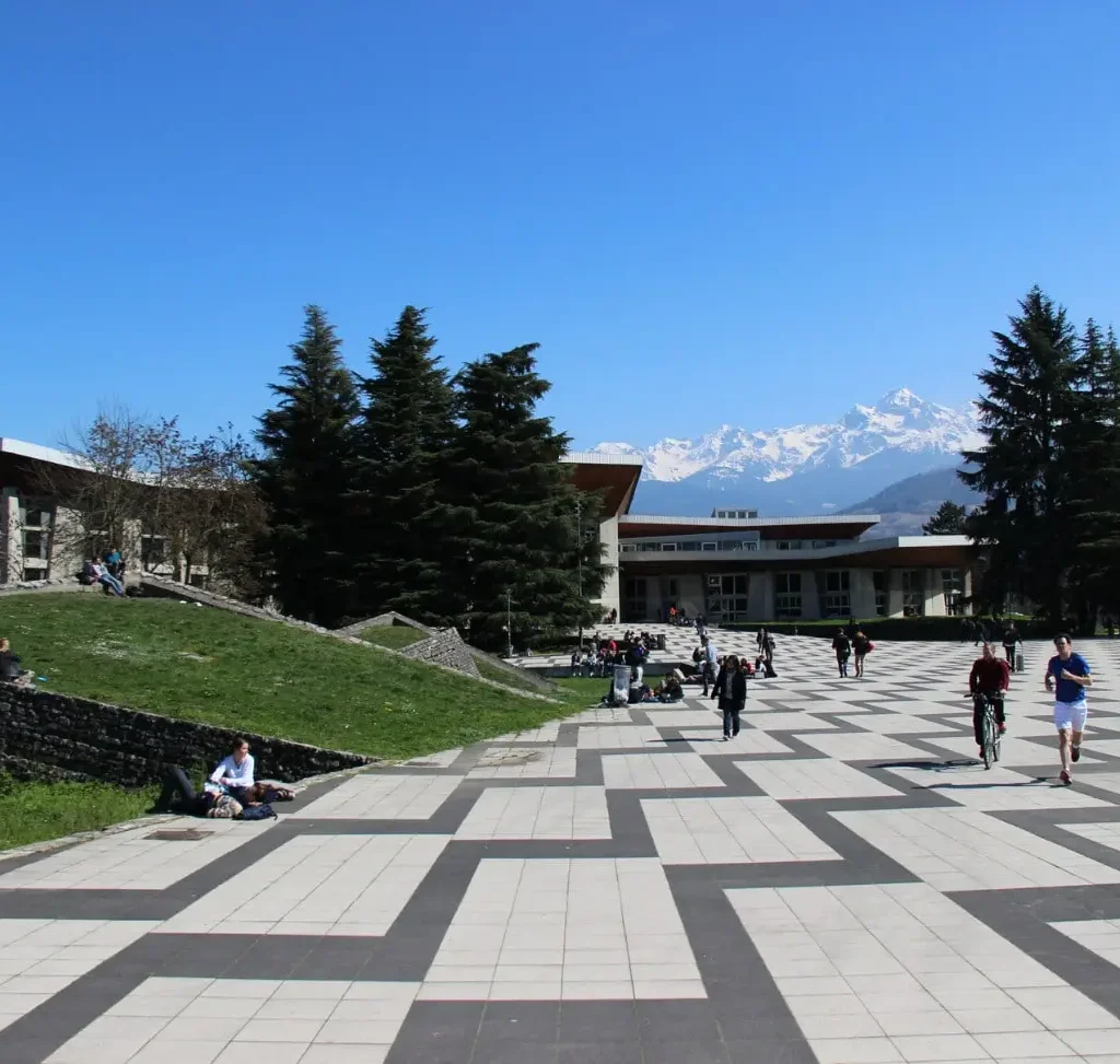 Grenoble Alpes University - UGA 3