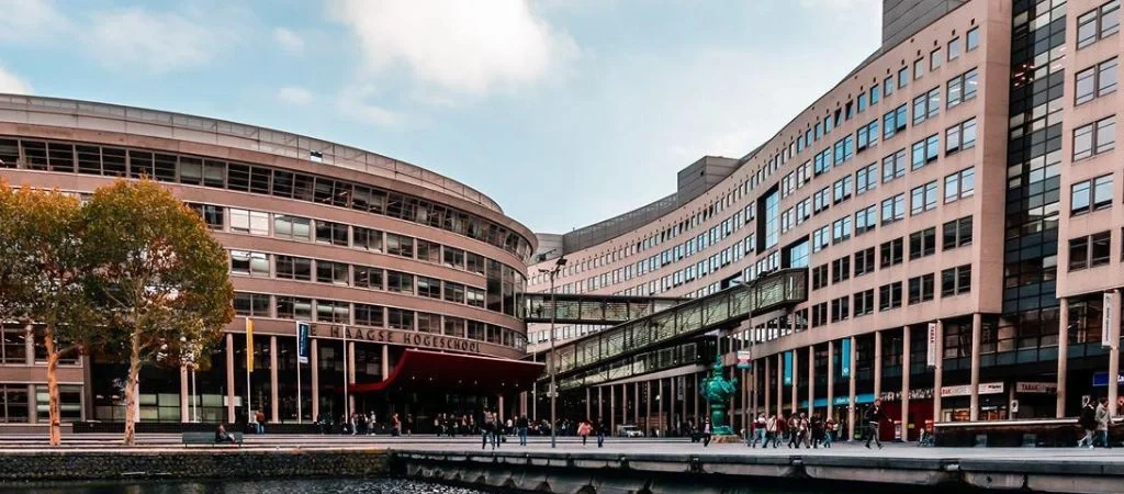 The Hague Pathway College landing