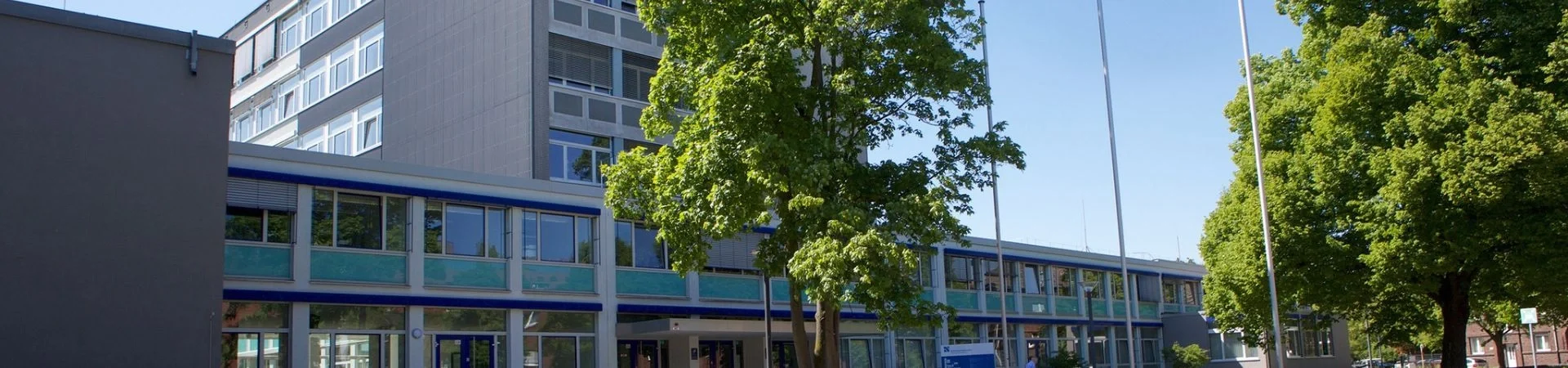 Niederrhein University landing
